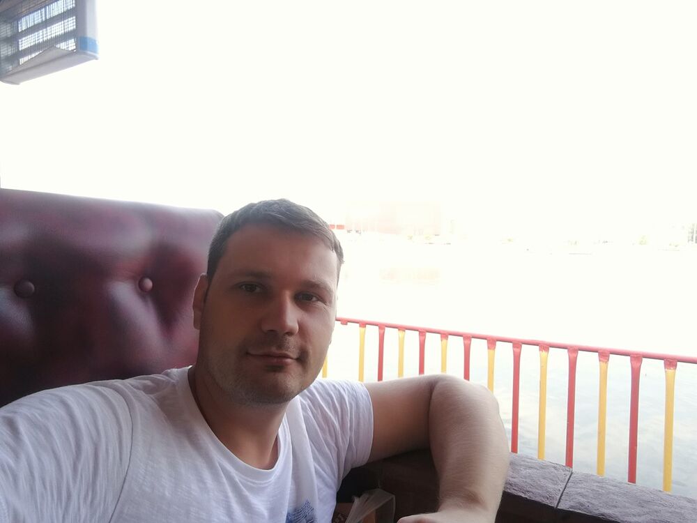  Dortmund,   , 37 ,   ,   , c 