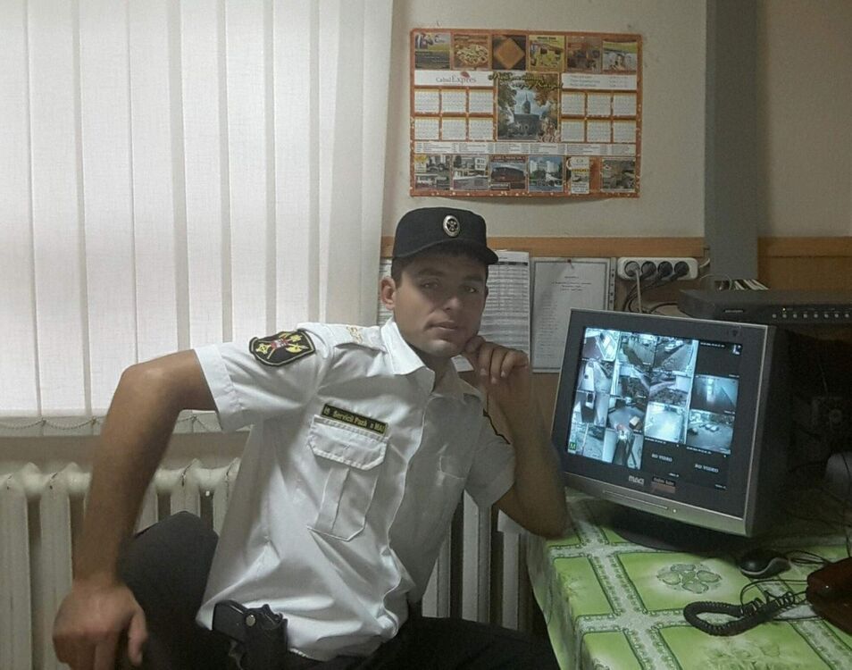  17787711  Igor, 32 ,    