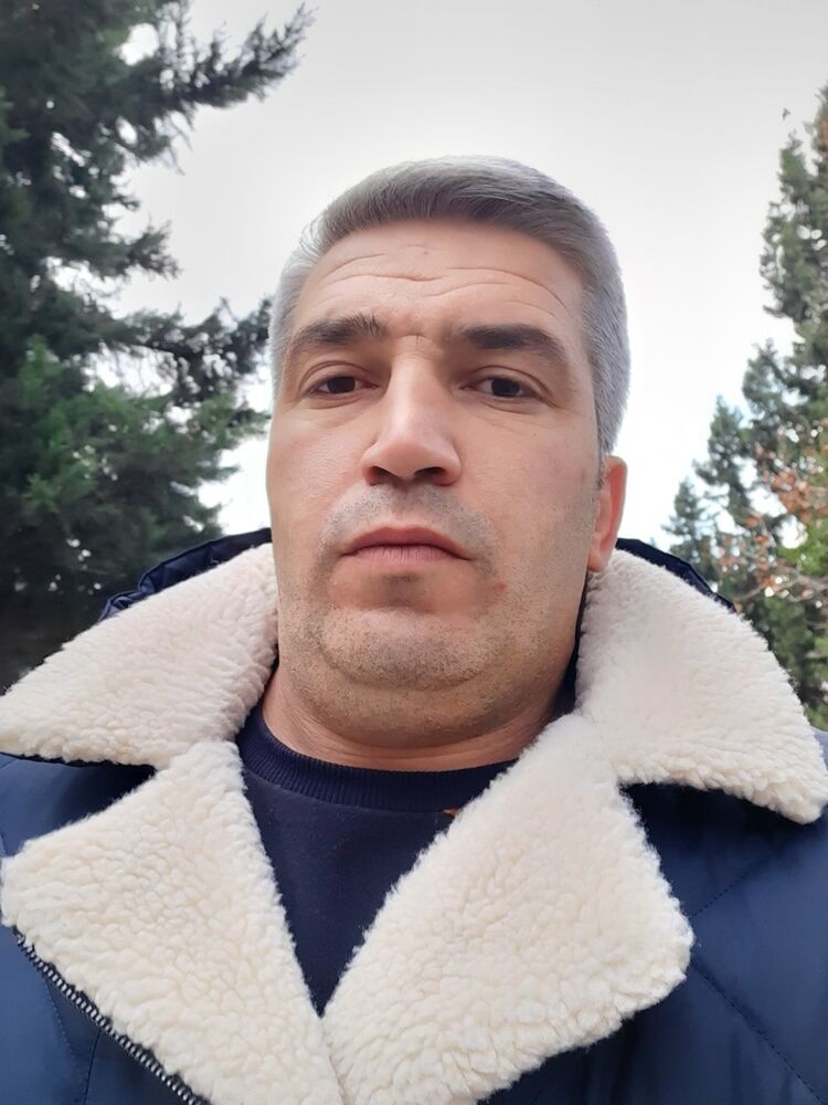  18563101  Vuqar, 42 ,    