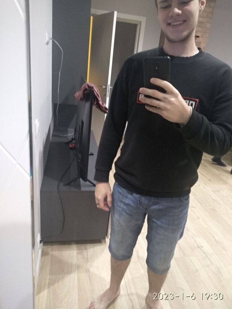  32196061  , 22 ,    