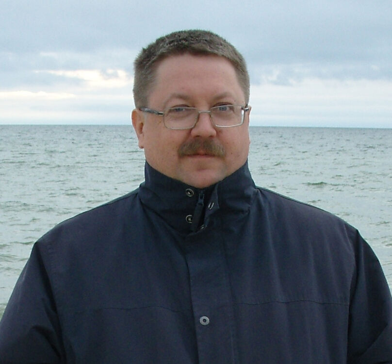 48176161  Oleg, 50 ,    