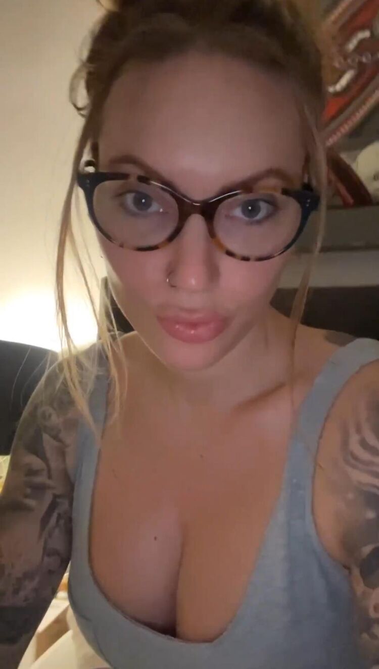  47033731  Andrea, 49 ,    Detroit