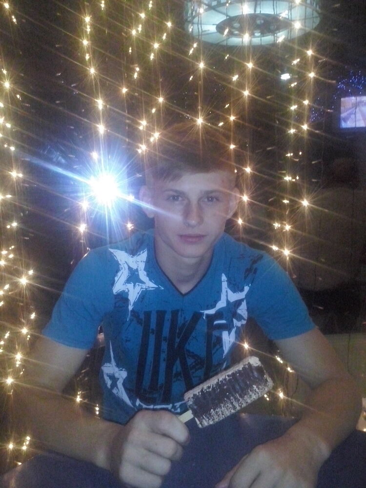  8155871  Stas, 27 ,    