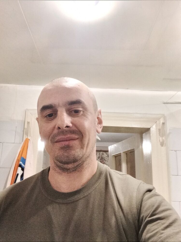  22437741  , 39 ,    -