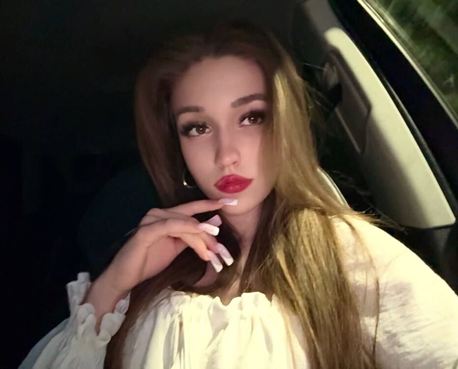  ,   Angelina, 26 ,   ,   , c 