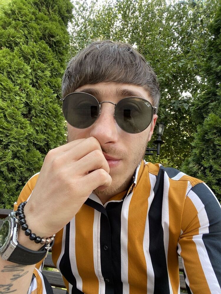  31514441  Mika, 30 ,    