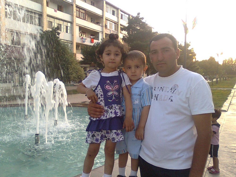  4810221  Azik, 45 ,    