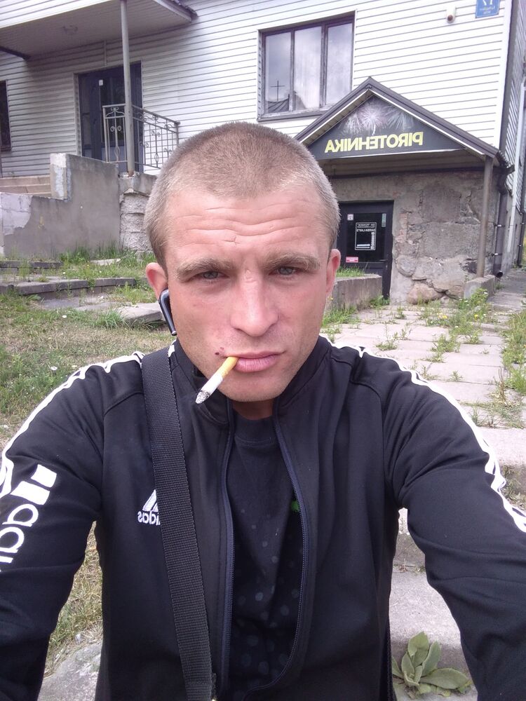  36578281  Maksim, 32 ,    