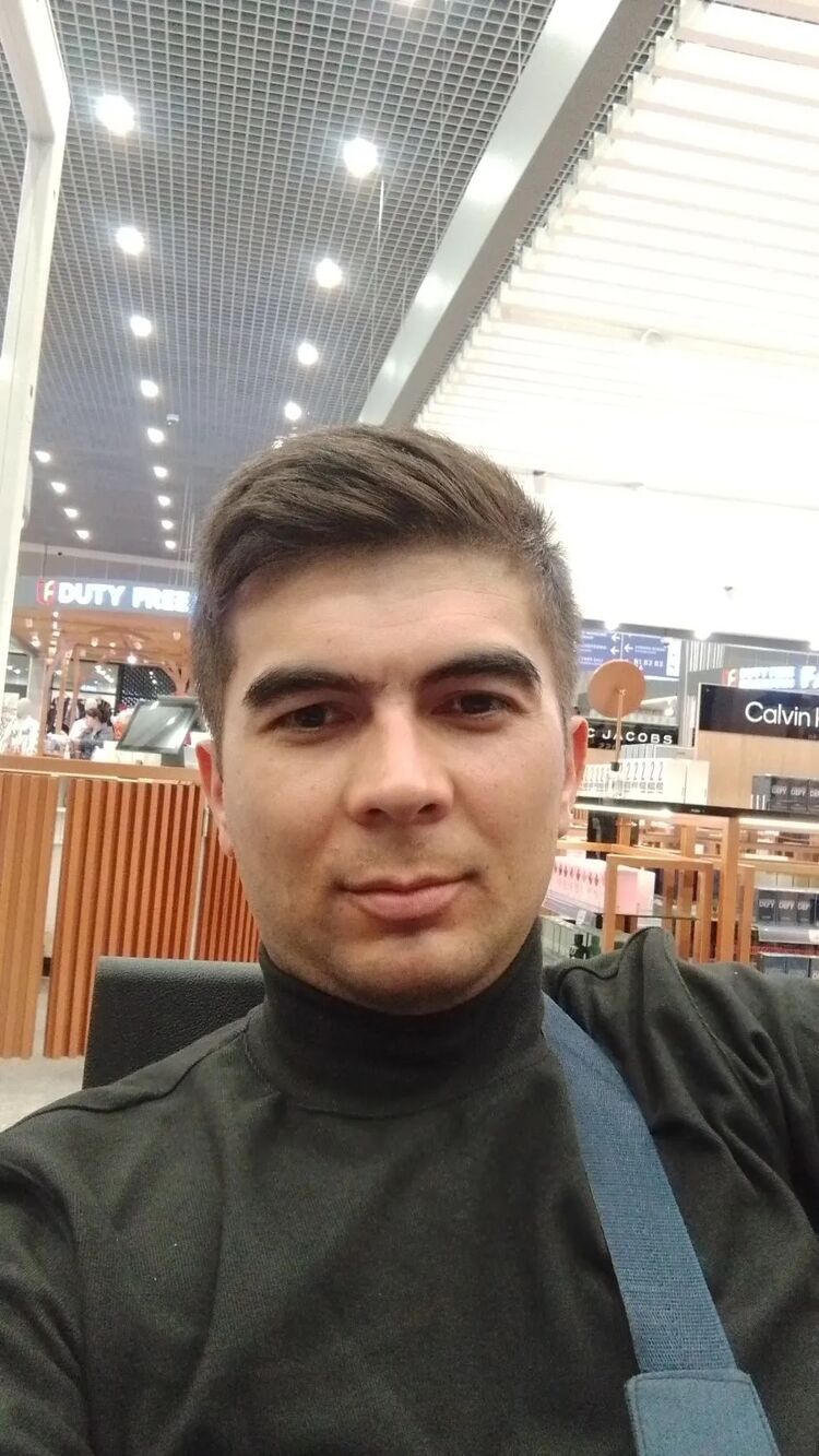  51814021  , 31 ,    -