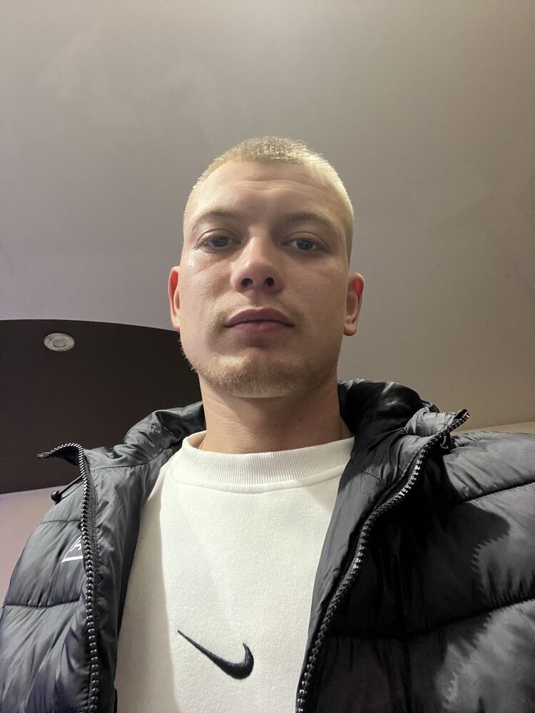 40811201  Vadim, 25 ,    