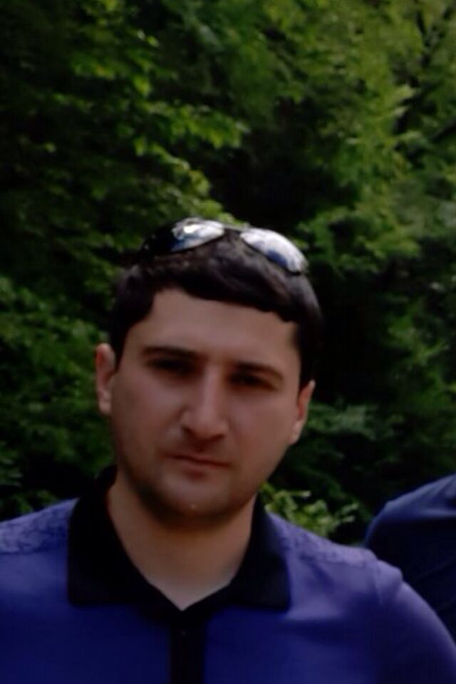  45941611  Hayk, 33 ,    