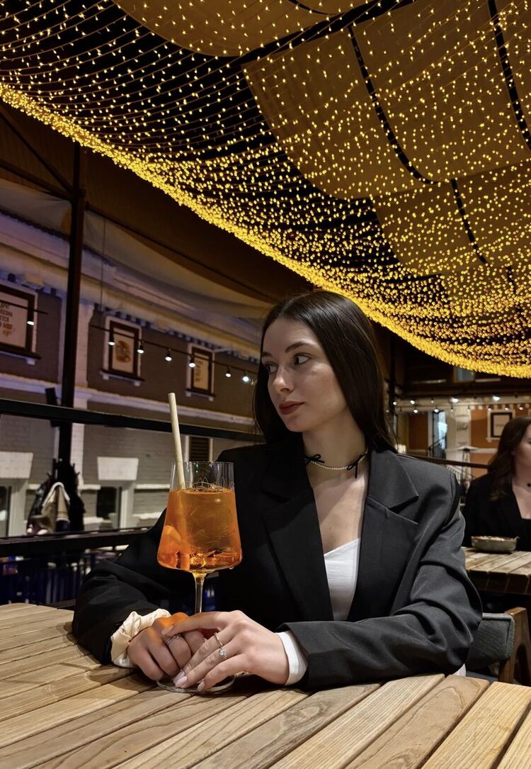  54701111  , 24 ,    -