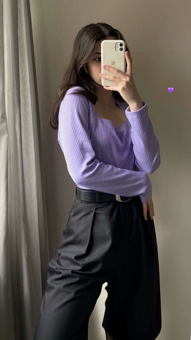  ,   Julia, 25 ,   ,   