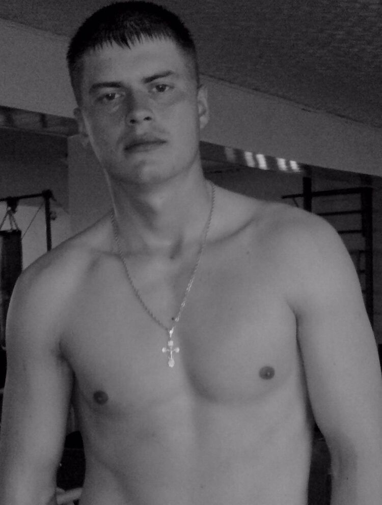  ,   Vladimir, 32 ,  