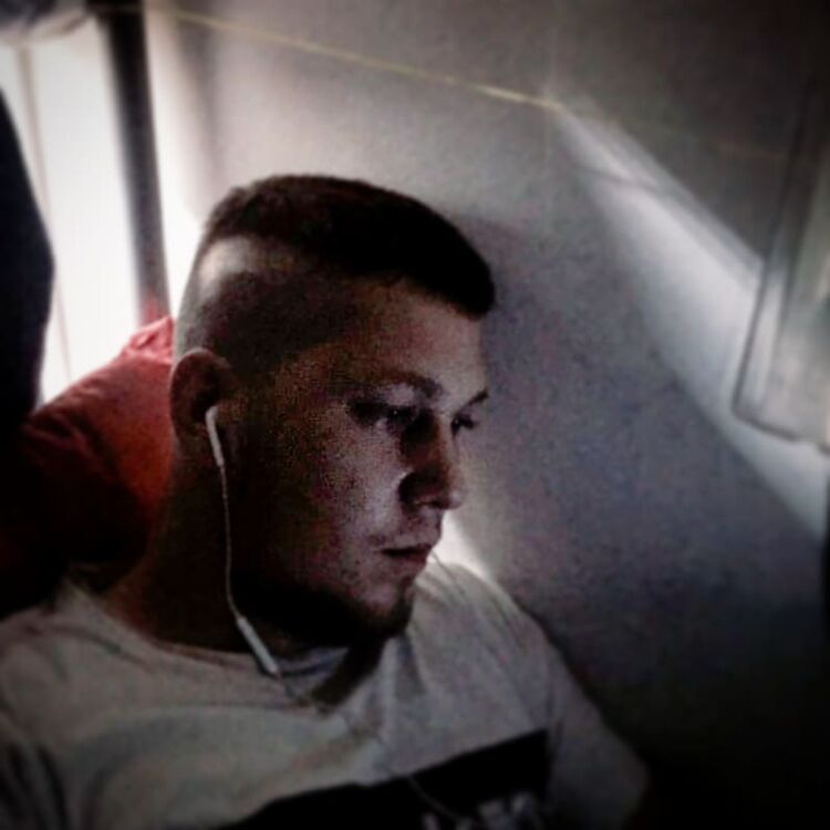  44045181  Dmitriy, 26 ,    