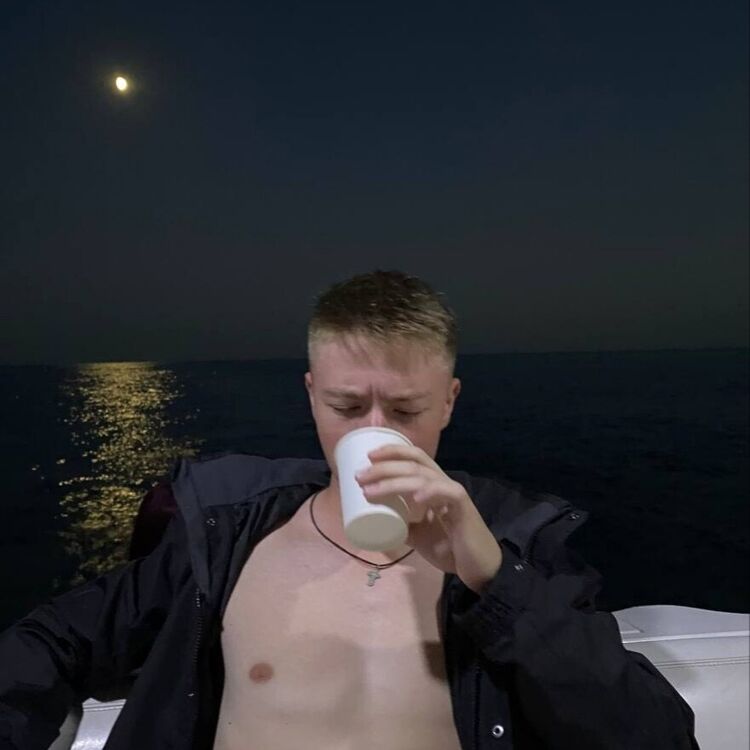  31476091  , 24 ,    -