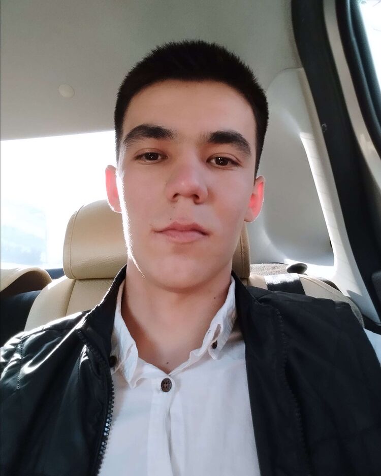  44249181  Jumabay, 22 ,    