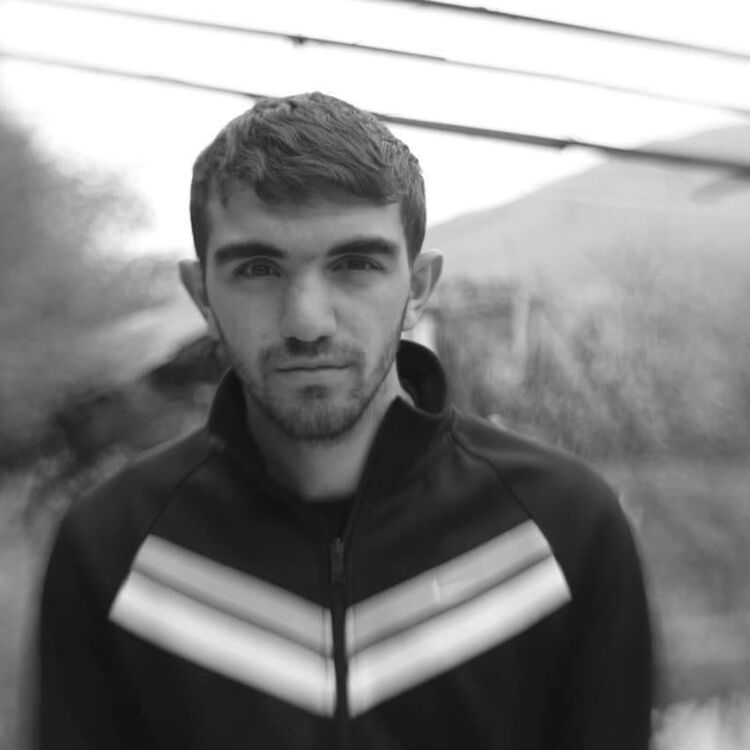  ,   Grigor, 25 ,   ,   