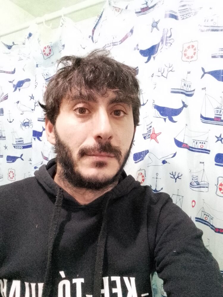  ,   Artur, 37 ,   ,   , c , 