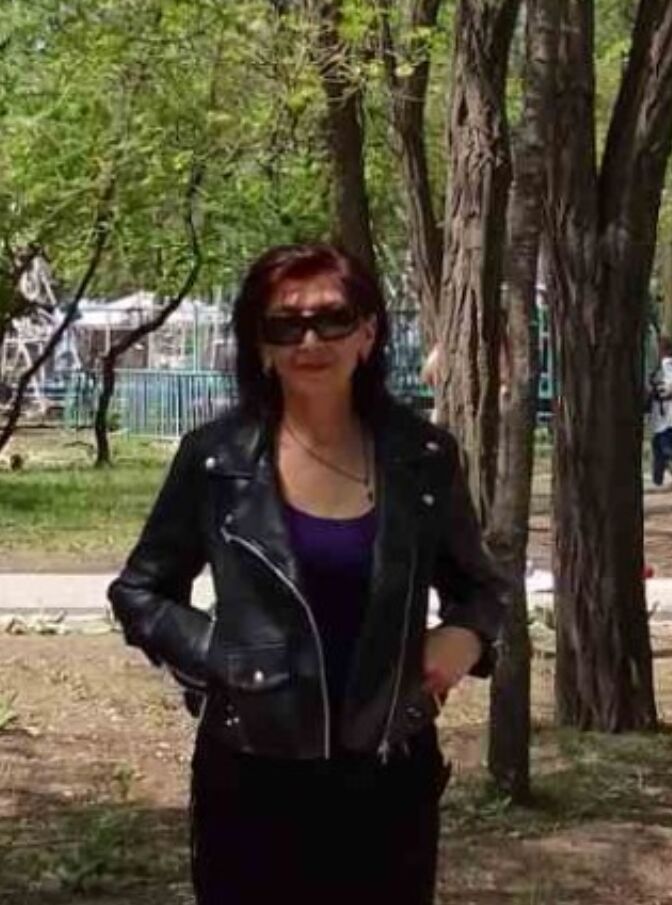  39359011  Nina, 58 ,    