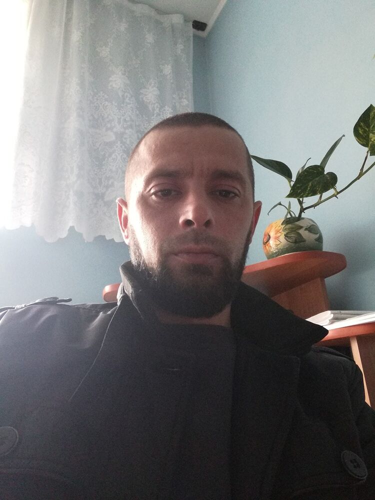  ,   Vladimer, 41 ,   ,   , c 
