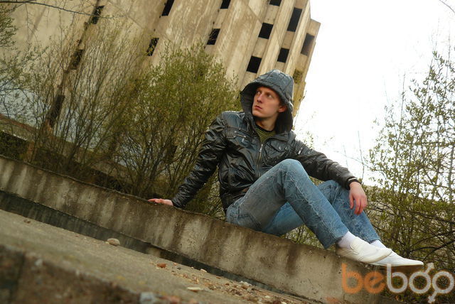  ,   Flunky, 35 ,   ,   , c 