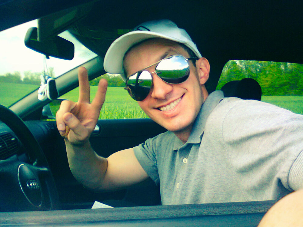  10842311  Arty, 40 ,    