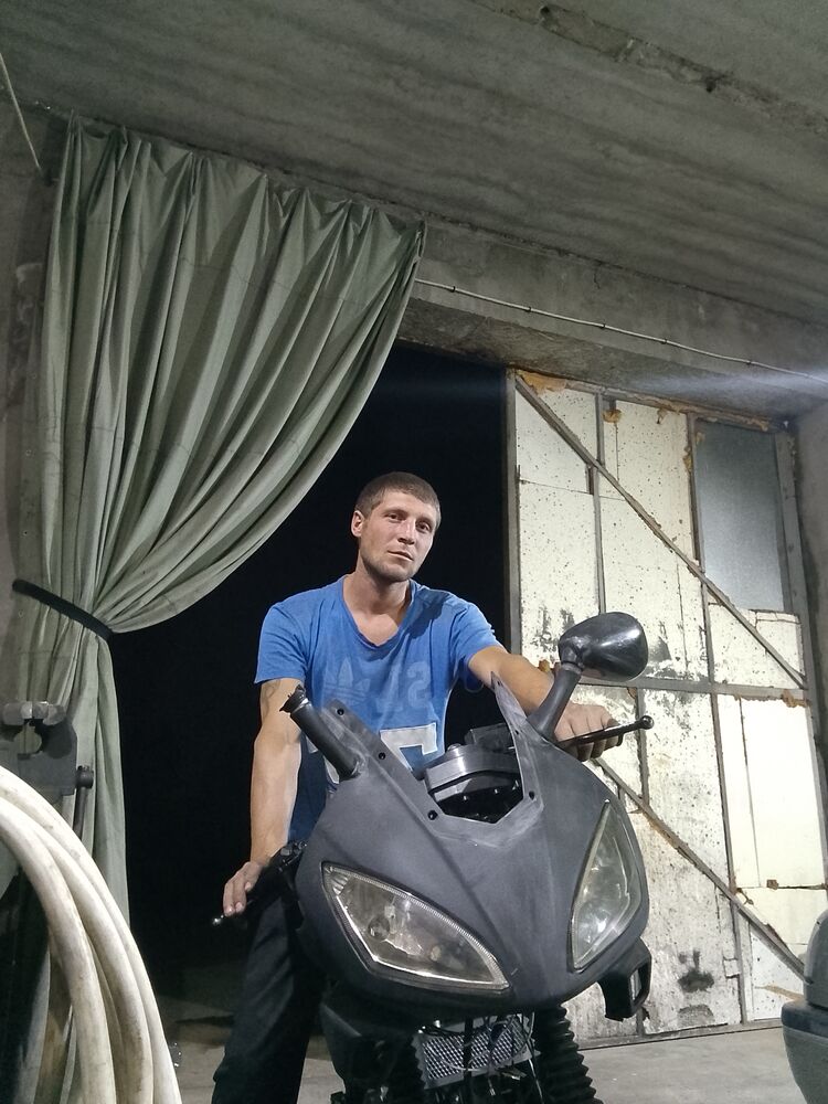  51041681  , 33 ,    