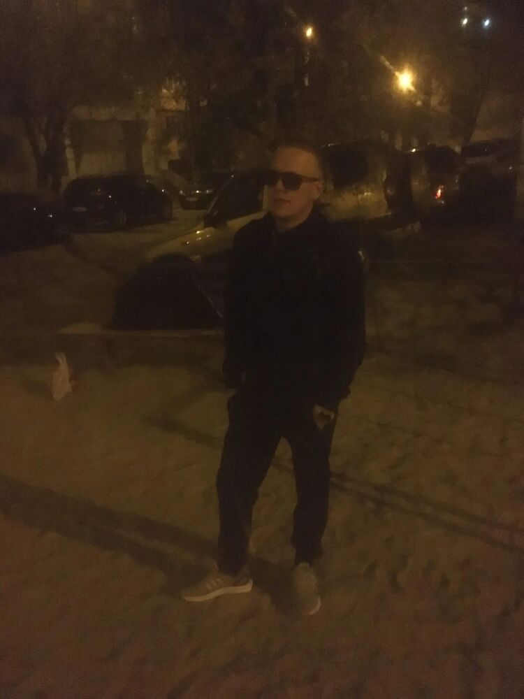  31865531  Igor, 28 ,    