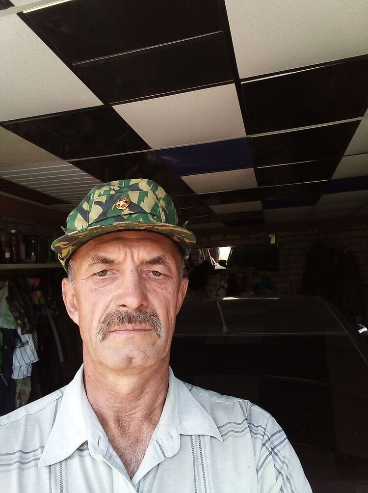  20449711  Vyacheslav, 62 ,    