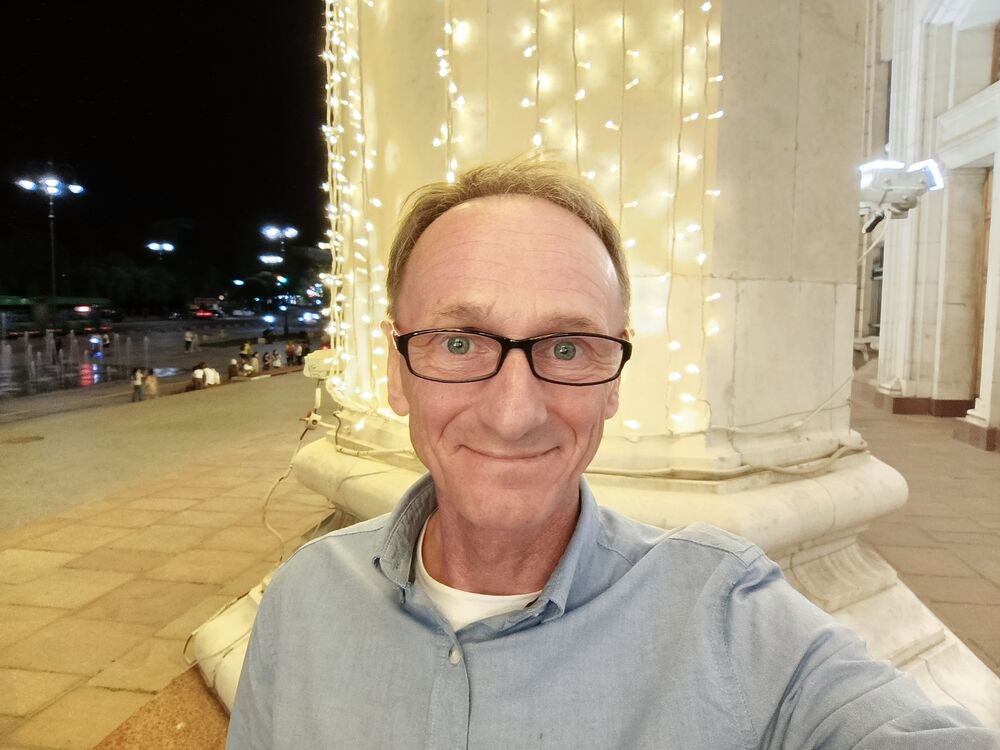  52147591  Vladimir, 42 ,    
