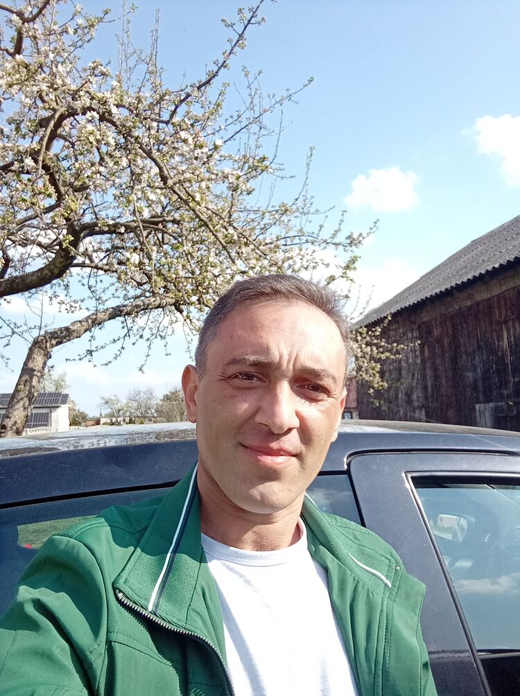  ,   Ivan, 38 ,   ,   