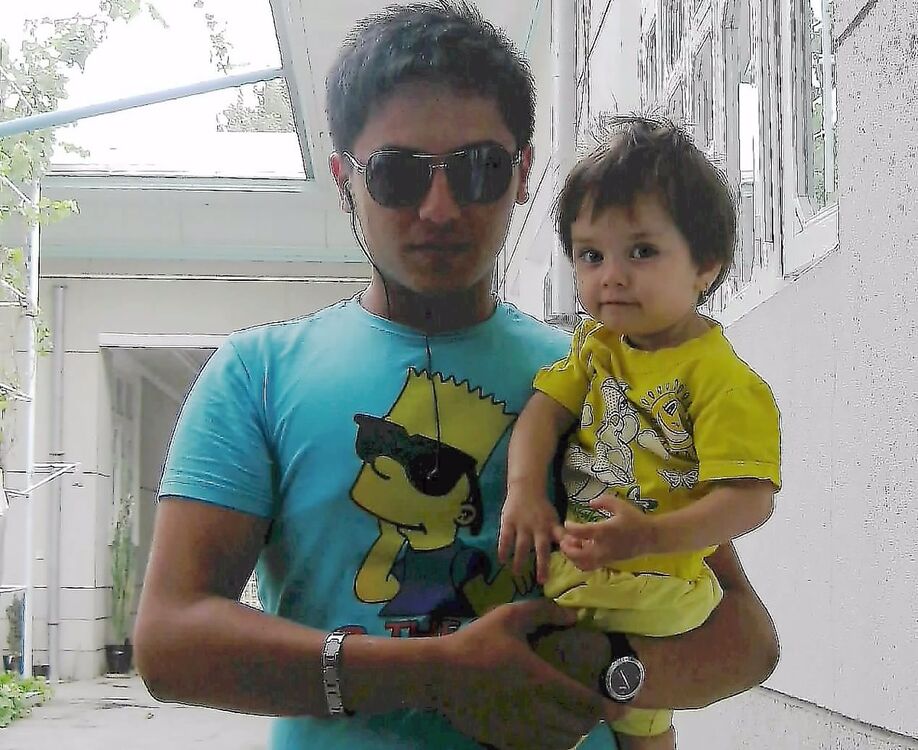  ,   Bexruz, 35 ,     , c , 