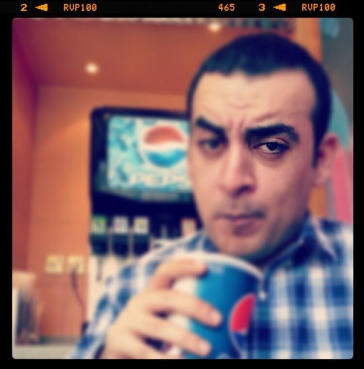  41690931  Tarek, 41 ,    