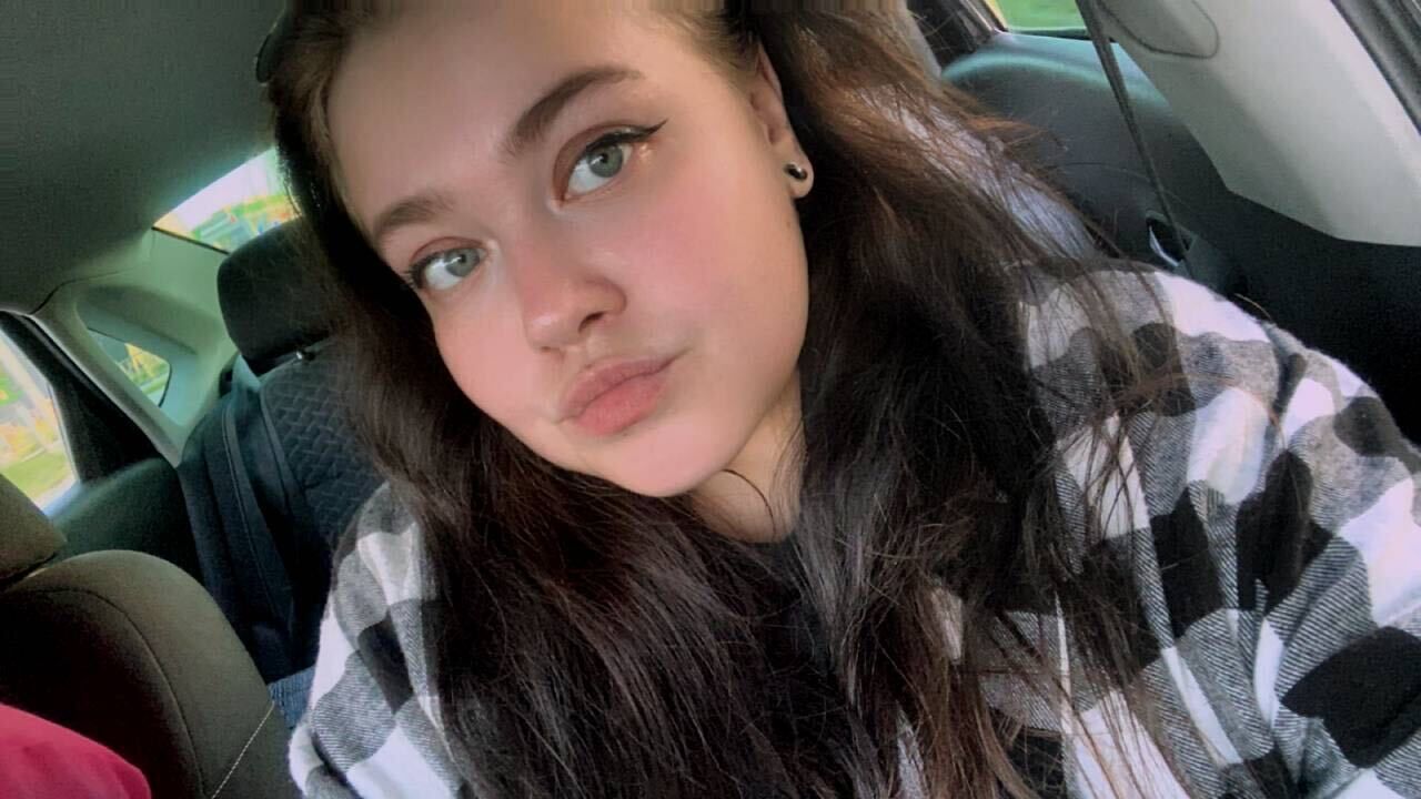  45422151  Alina, 25 ,    