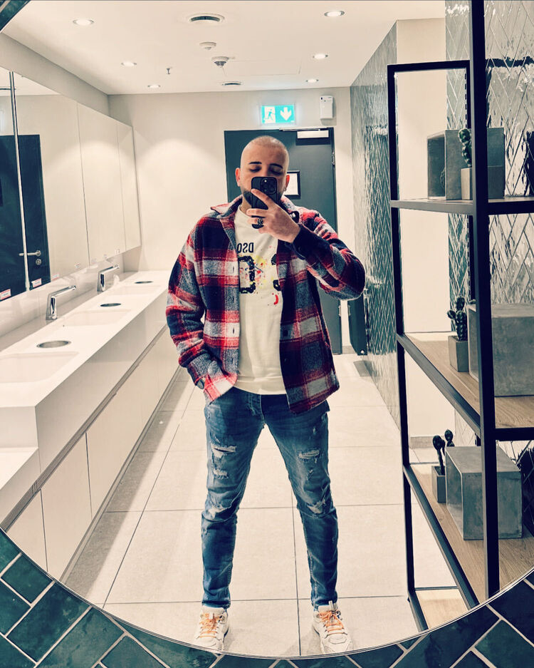  ,   Ali, 30 ,   ,   , c , 