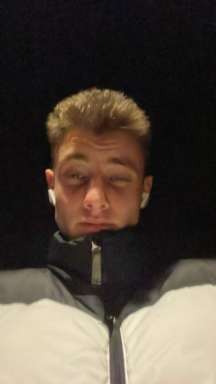  38482291  Nazar, 20 ,    