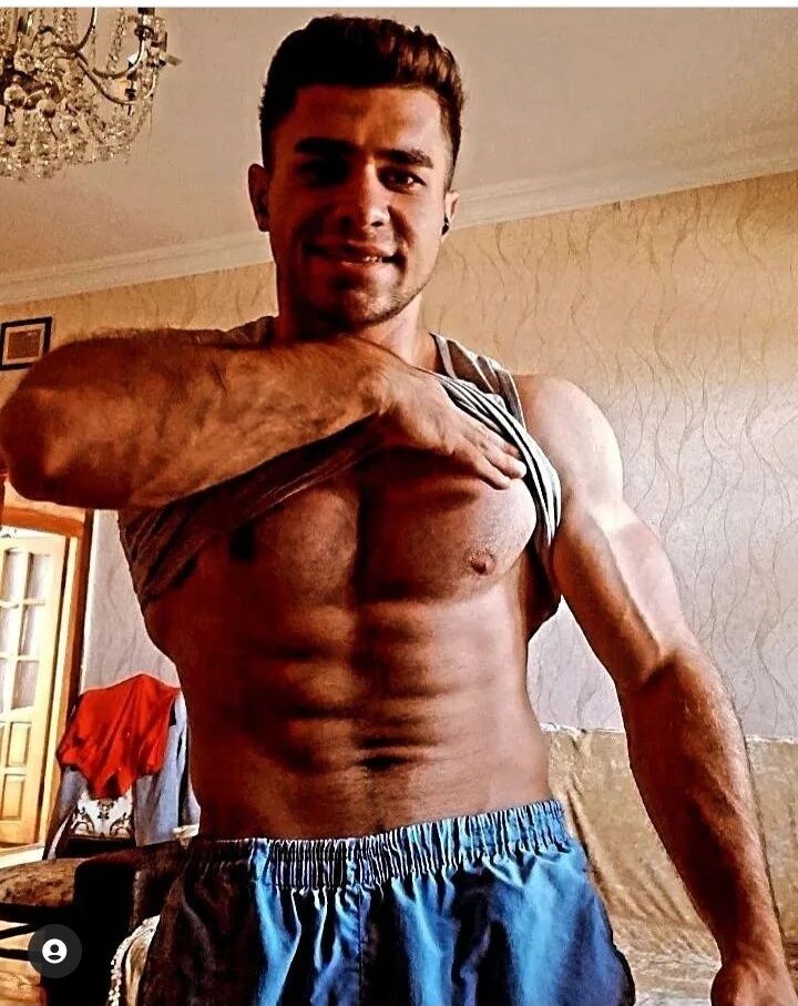  26749011  Elik, 24 ,    