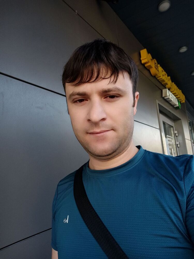  53017601  Burak, 31 ,    