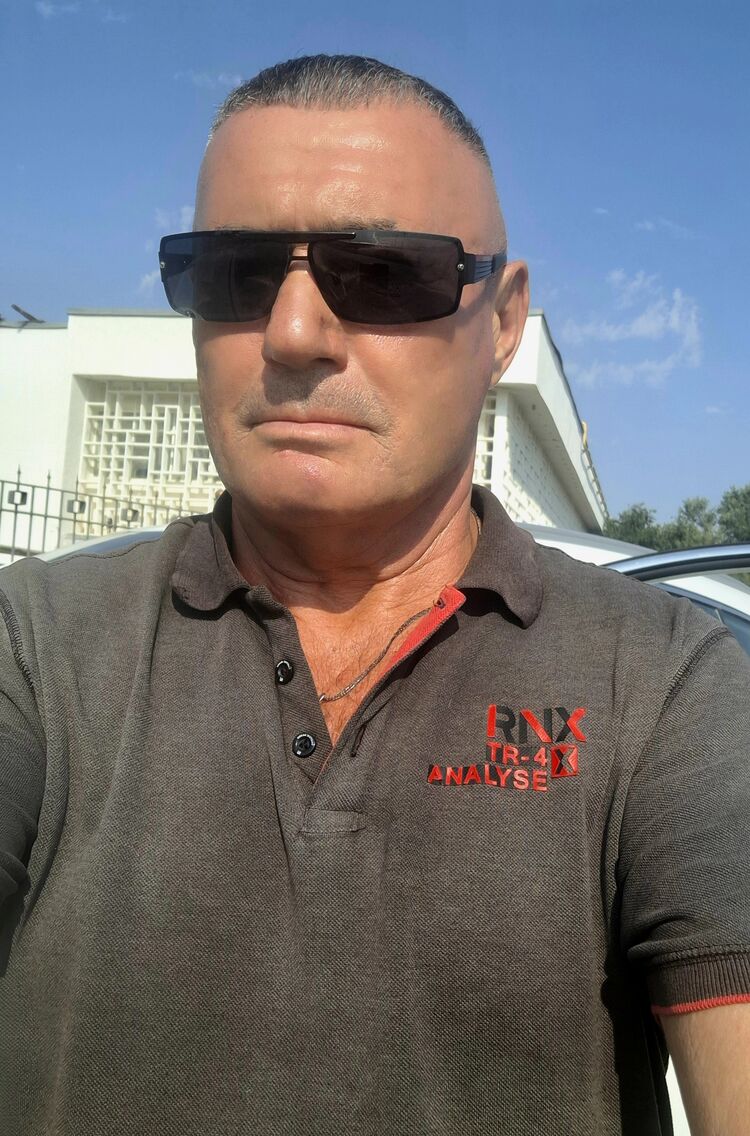  52558131  , 46 ,    