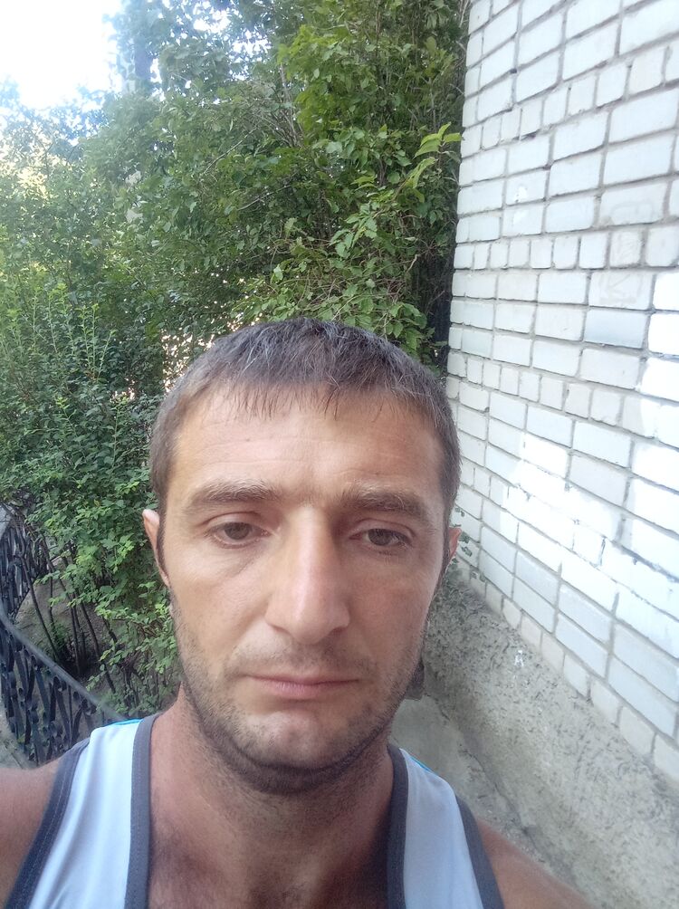  28702301  , 37 ,    