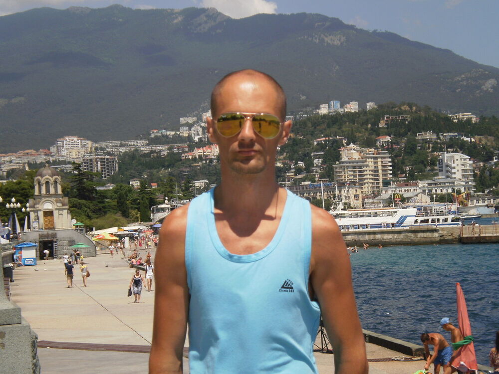  ,   Kolja, 42 ,   