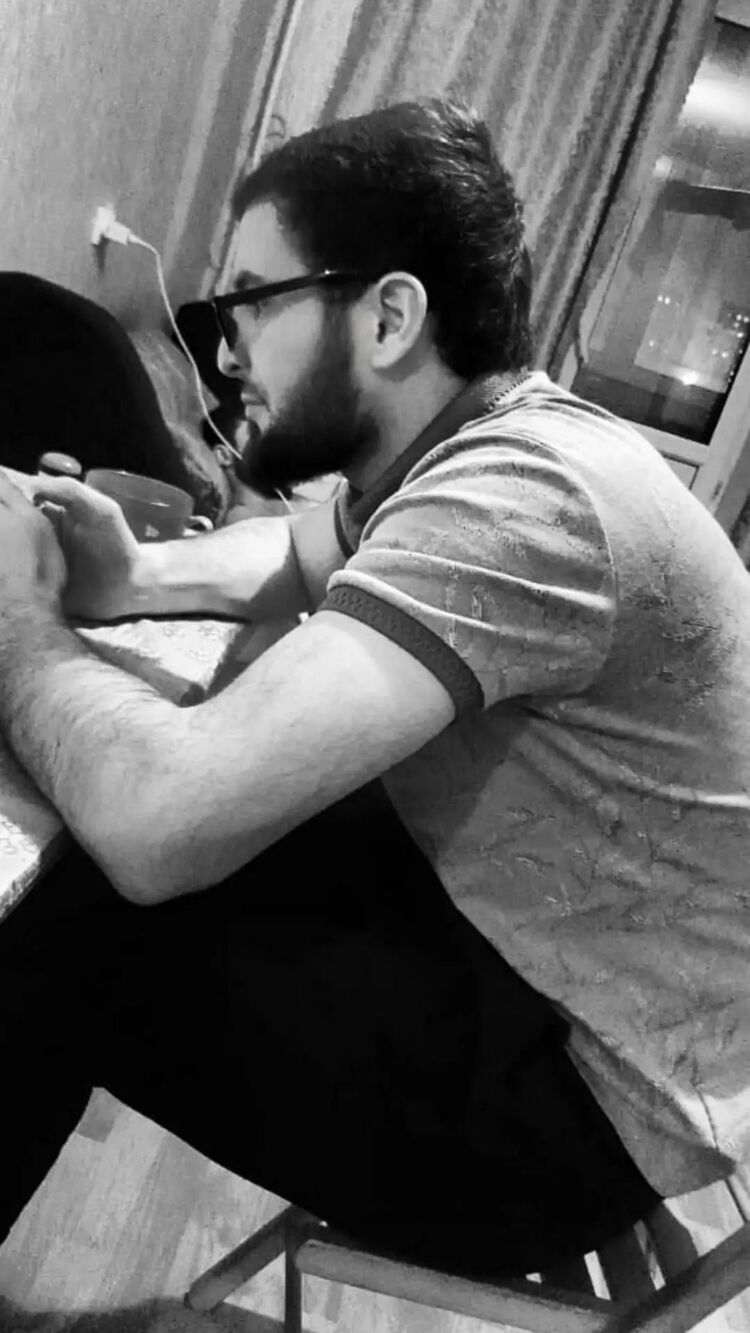  37776841  Timur, 29 ,    