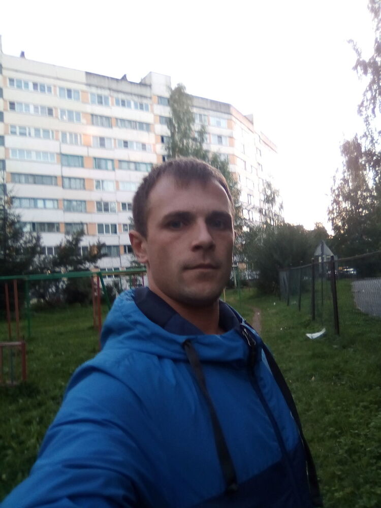  17239081  Den, 37 ,    