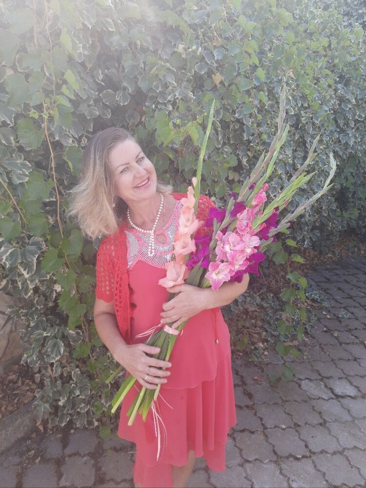  ,   Olga, 53 ,   c 