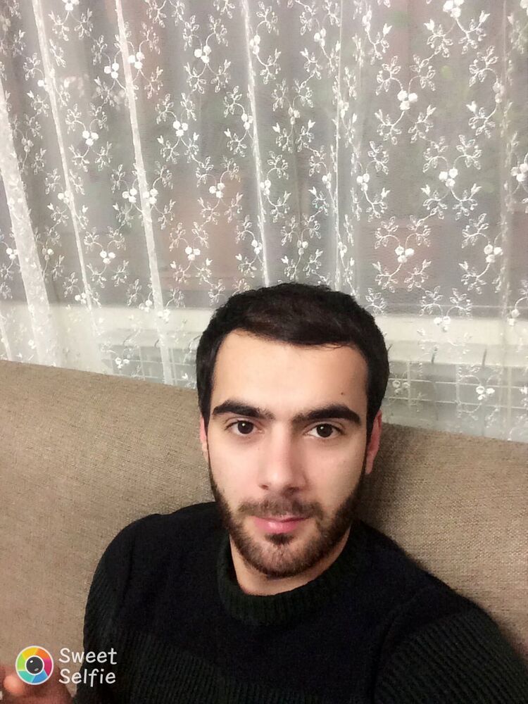  31486051  Arshak, 32 ,    
