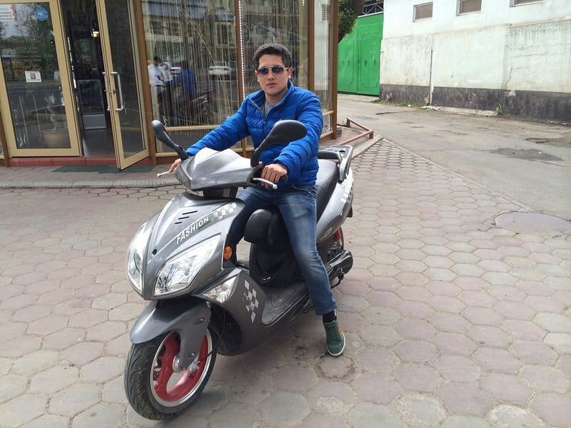  9725941  Zohiddin, 33 ,    