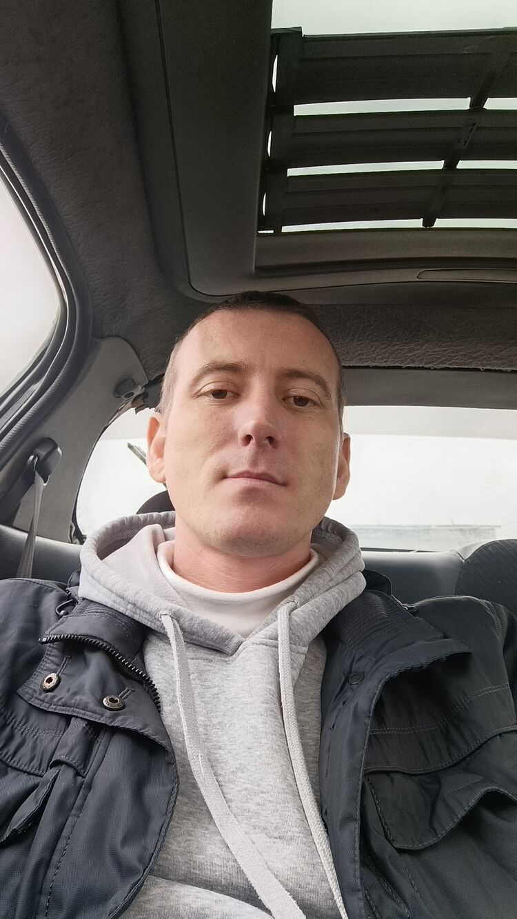  52638801  , 37 ,    