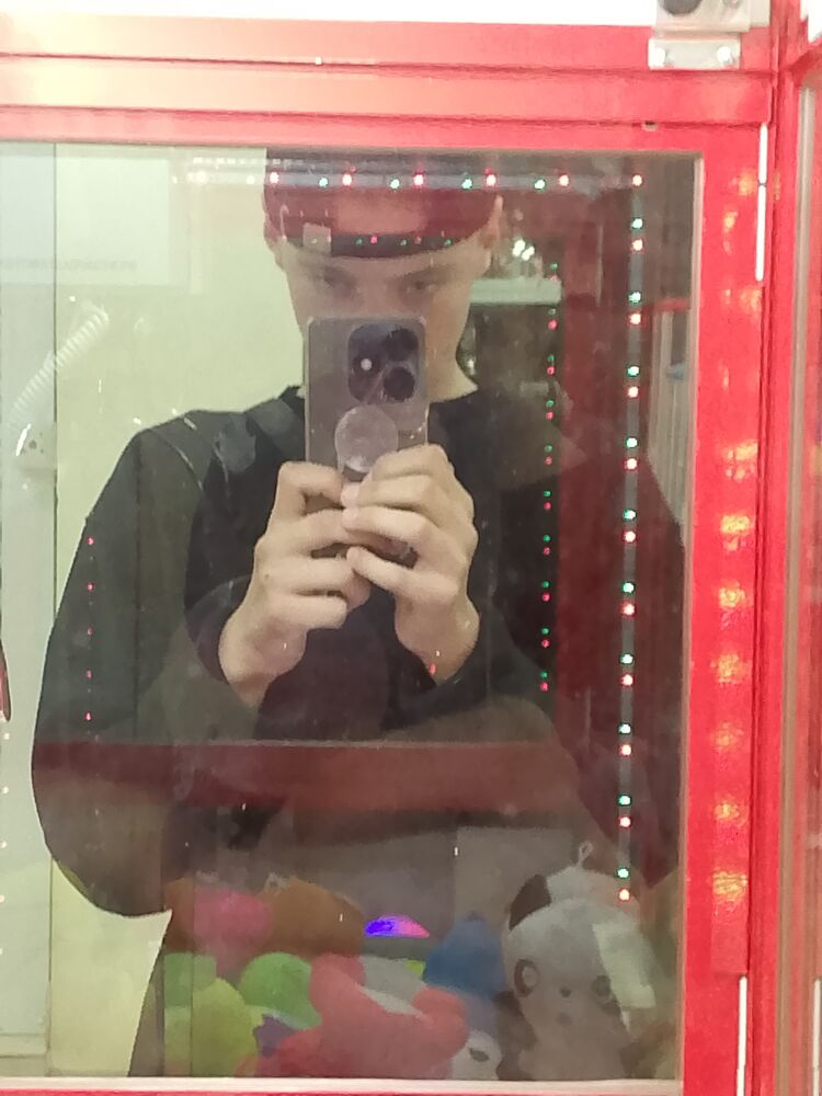  44273611  , 19 ,    -