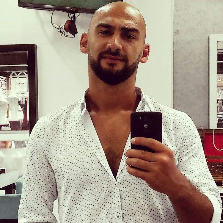  ,   Kenan, 33 ,   ,   , c 